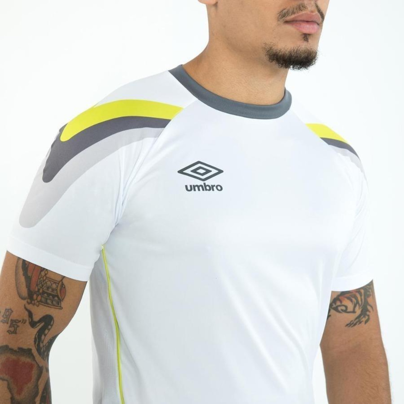 Camiseta Umbro Sala - Masculina - Foto 2