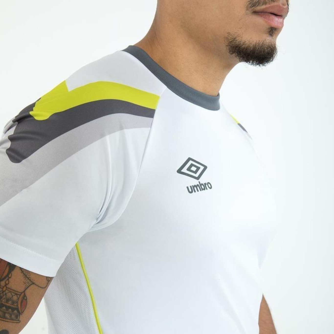 Camiseta Umbro Sala - Masculina - Foto 3