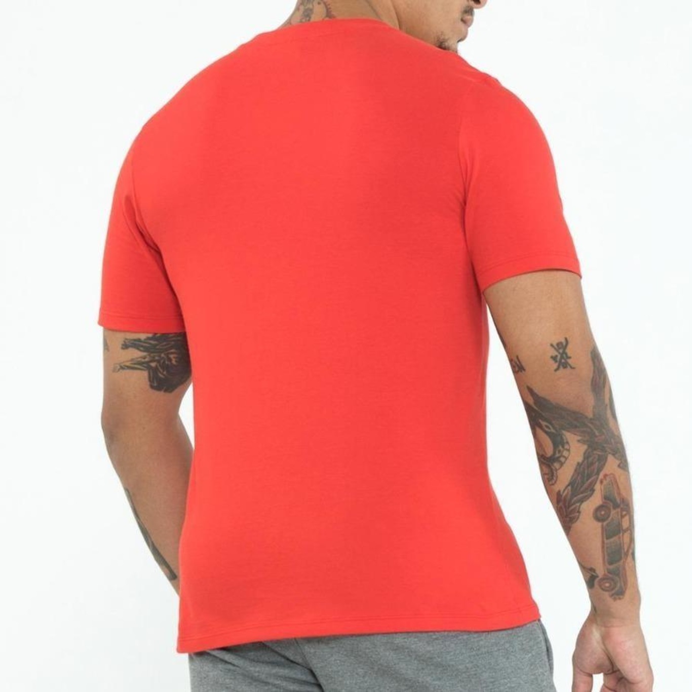 Camiseta Umbro Essential Logo - Masculina - Foto 5