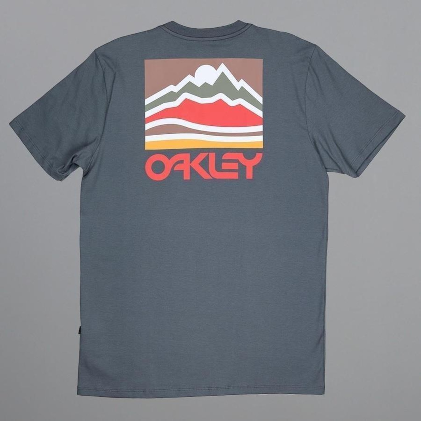 Camiseta Oakley Edição Limitada Wide Graphic Tee - Masculina - Foto 2