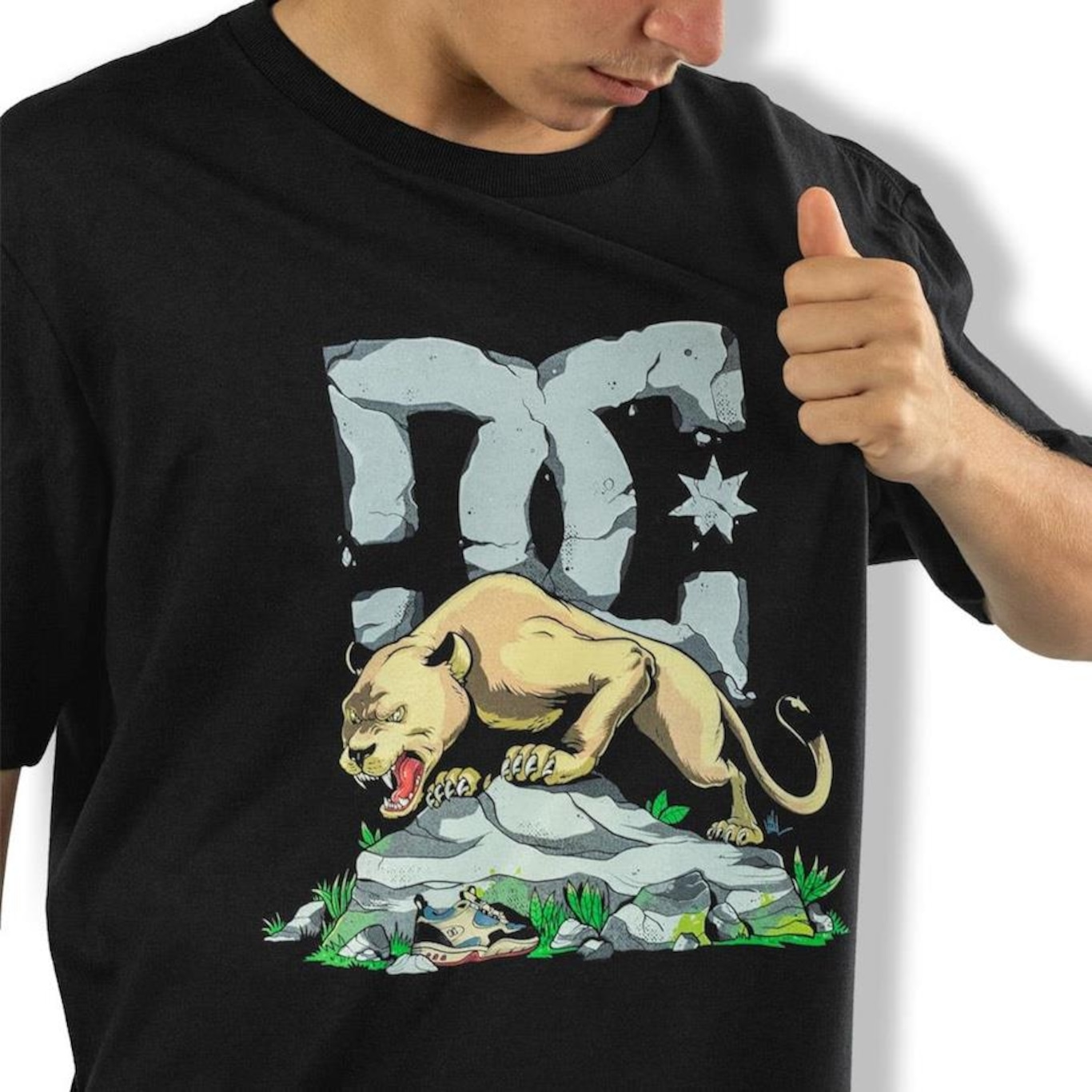 Camiseta DC Shoes Lion Mountains - Masculina - Foto 3