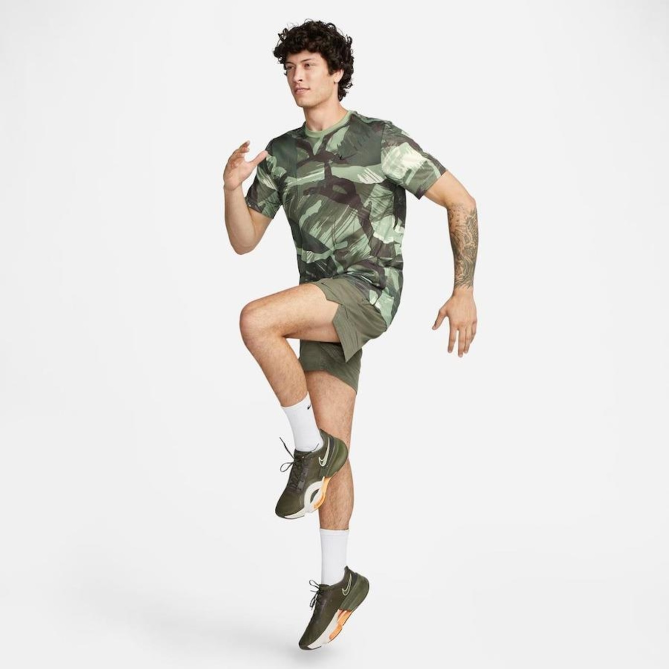 Camiseta Nike Camo Dri-Fit Legend - Masculina - Foto 5