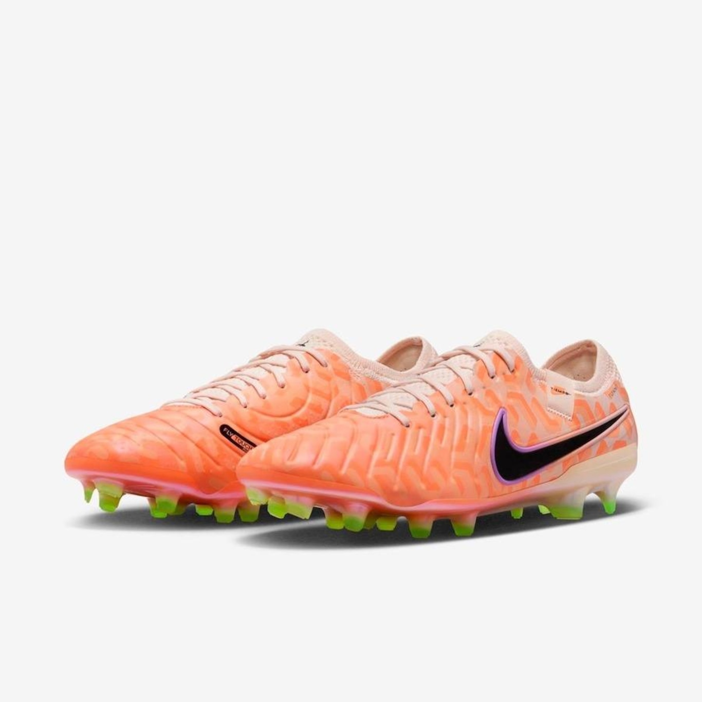 Nike store orange tiempo