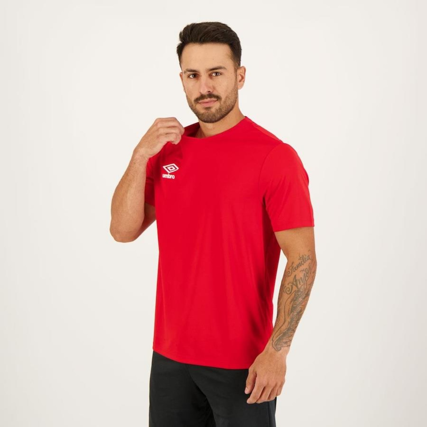 Camiseta Umbro Striker Premium - Masculina - Foto 5