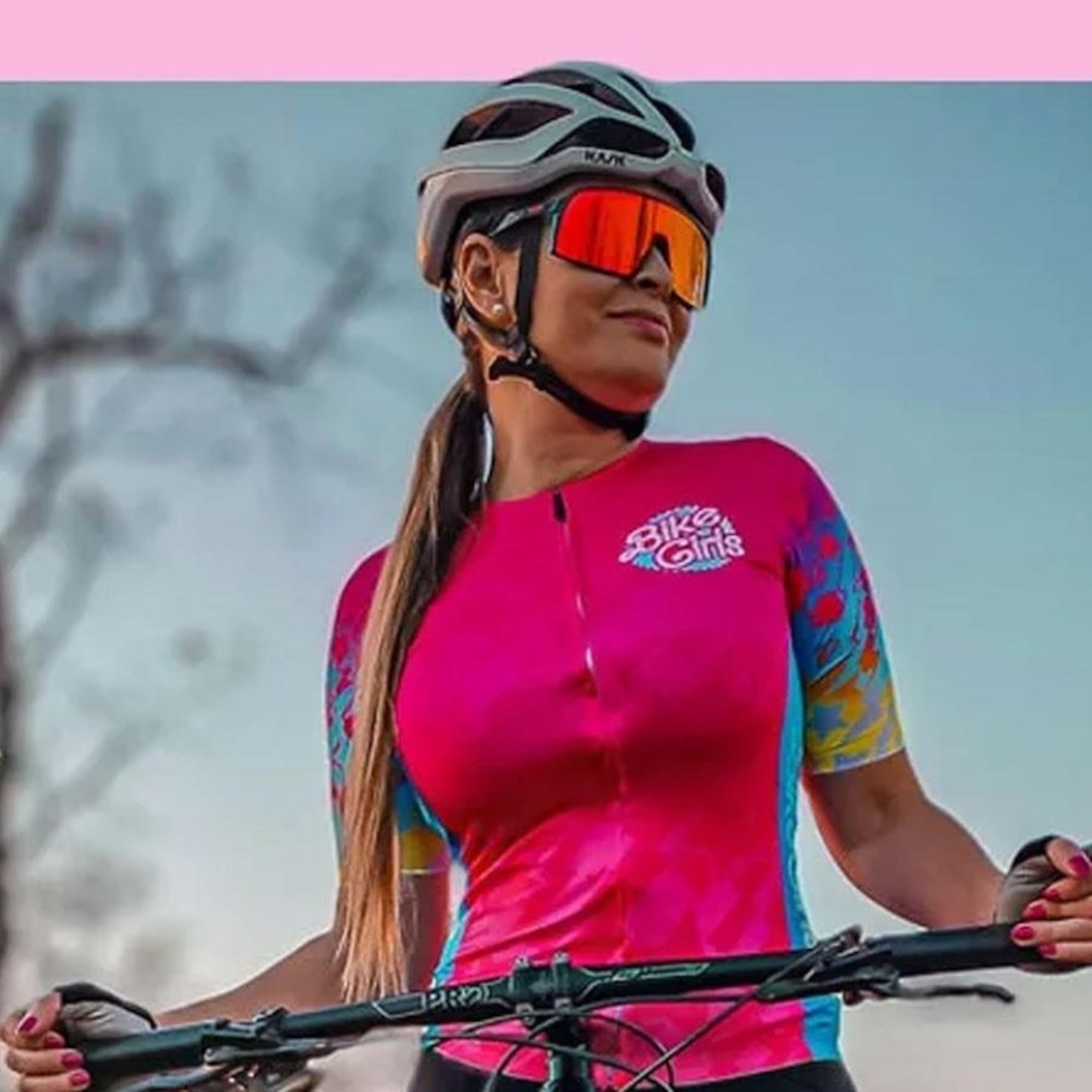 Camiseta Blanca Earth Hombre • FU*K*O