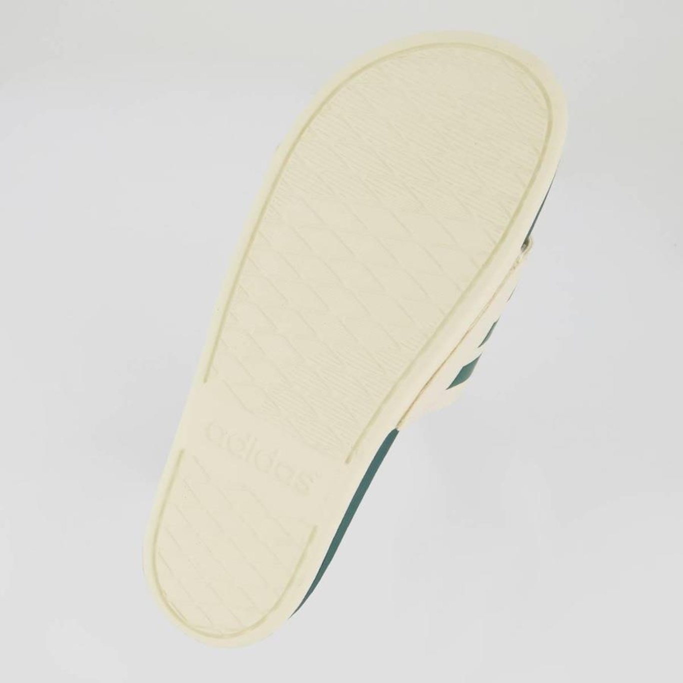 Chinelo adidas Adilette Comfort - Masculino - Foto 5