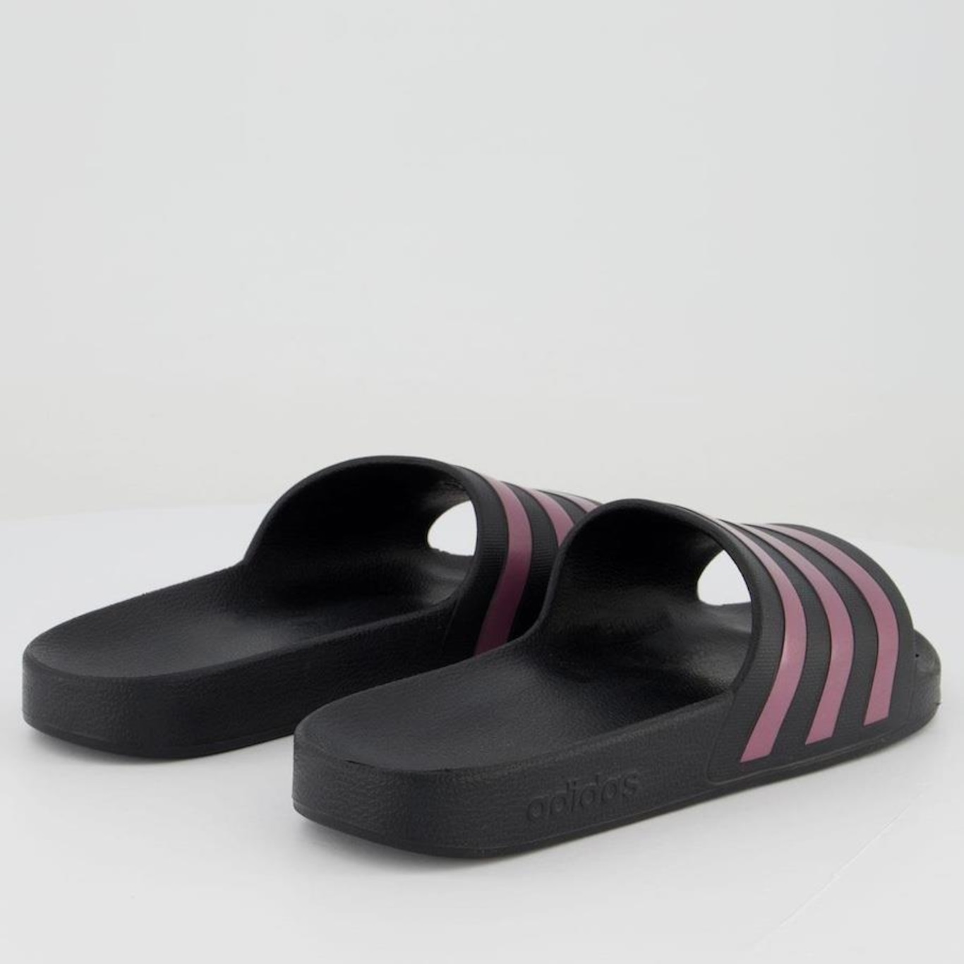 Chinelo adidas Adilette Aqua - Slide - Feminino - Foto 4