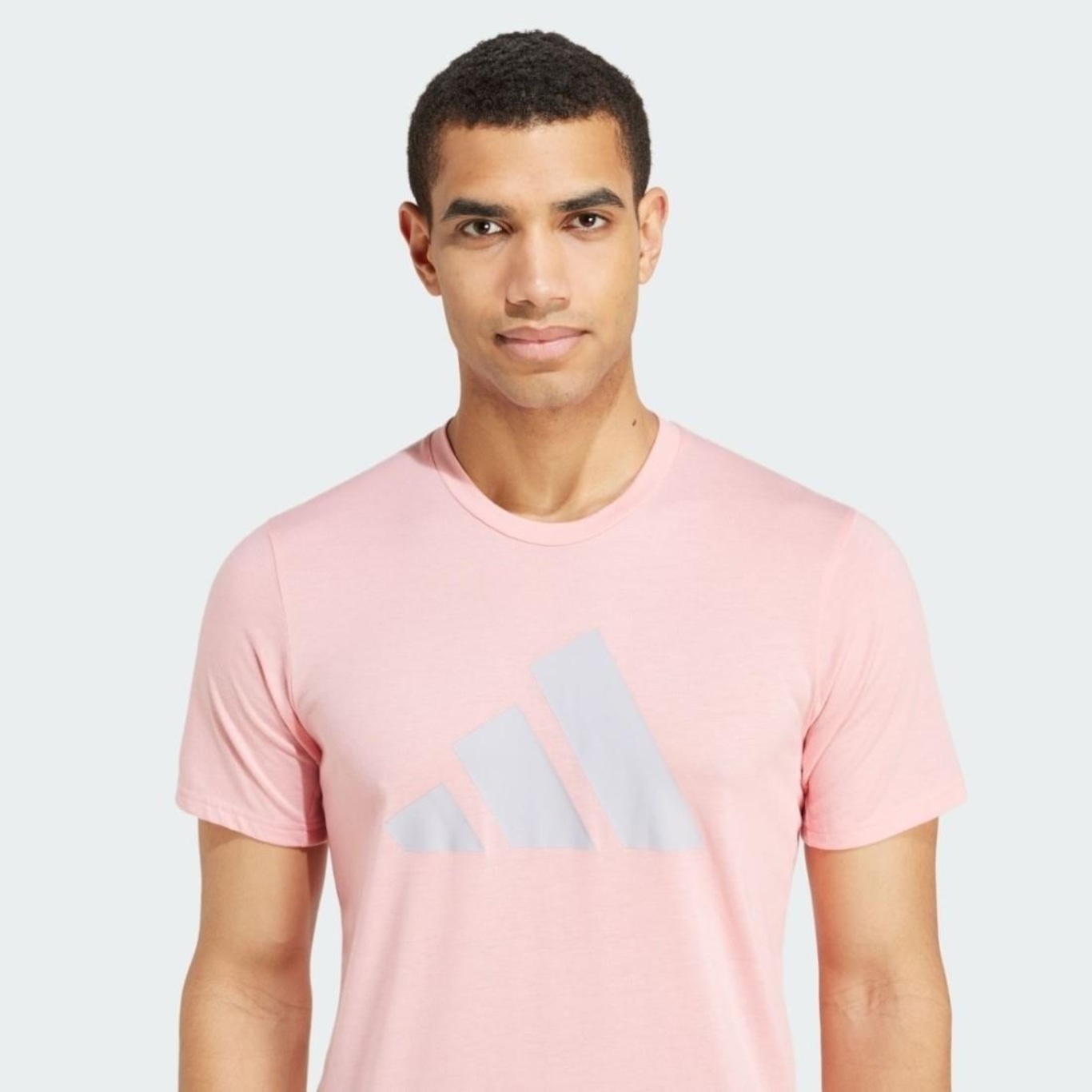 Camiseta adidas Essentials Logo - Masculina - Foto 4