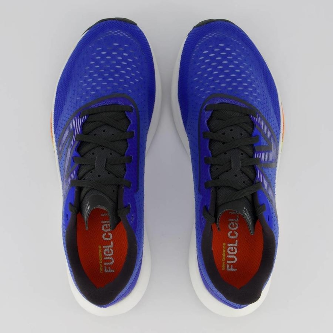 Tênis New Balance Fuelcell Rebel V3 - Masculino - Foto 4