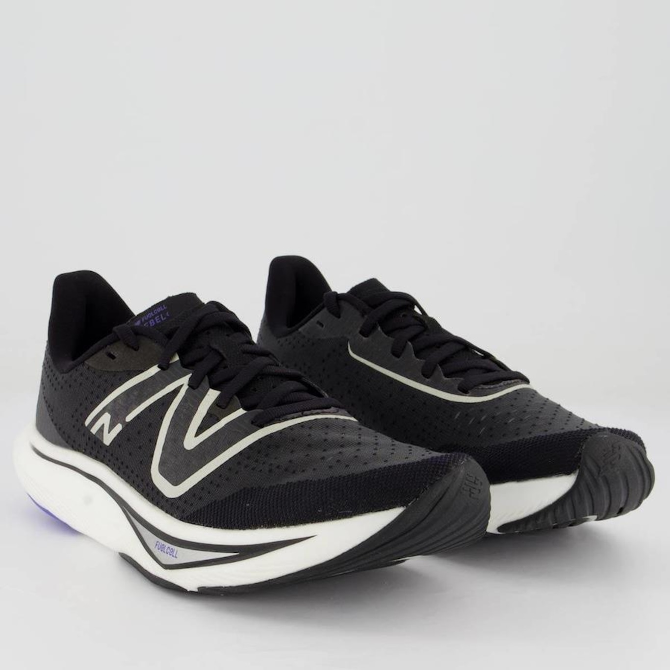 Tênis New Balance Fuelcell Rebel V3 - Feminino - Foto 2