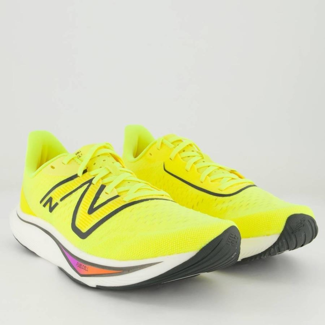 Tênis New Balance Fuelcell Rebel V3 - Masculino - Foto 2