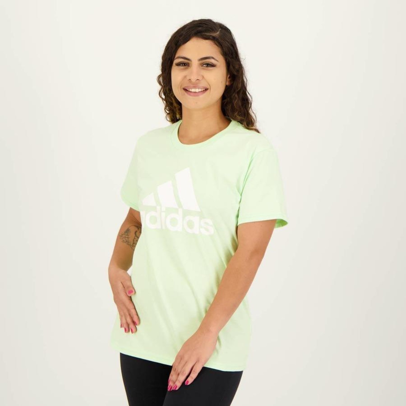 Camiseta adidas Big Logo - Feminina - Foto 2