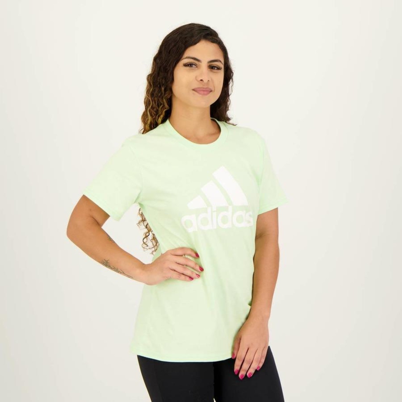 Camiseta adidas Big Logo - Feminina - Foto 5