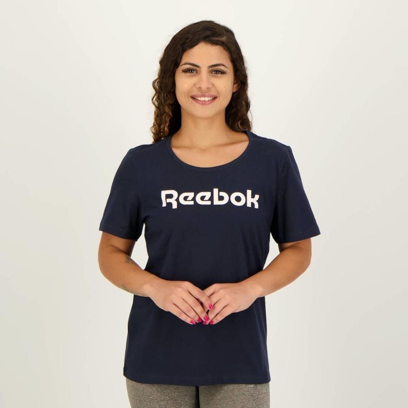 Camiseta Reebok Big Logo Linear - Feminina - Foto 1