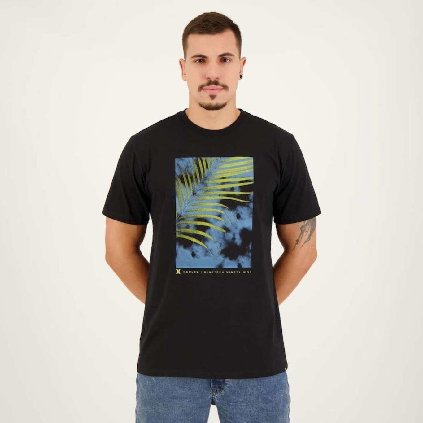 Camiseta Hurley Tropical - Masculina - Foto 1