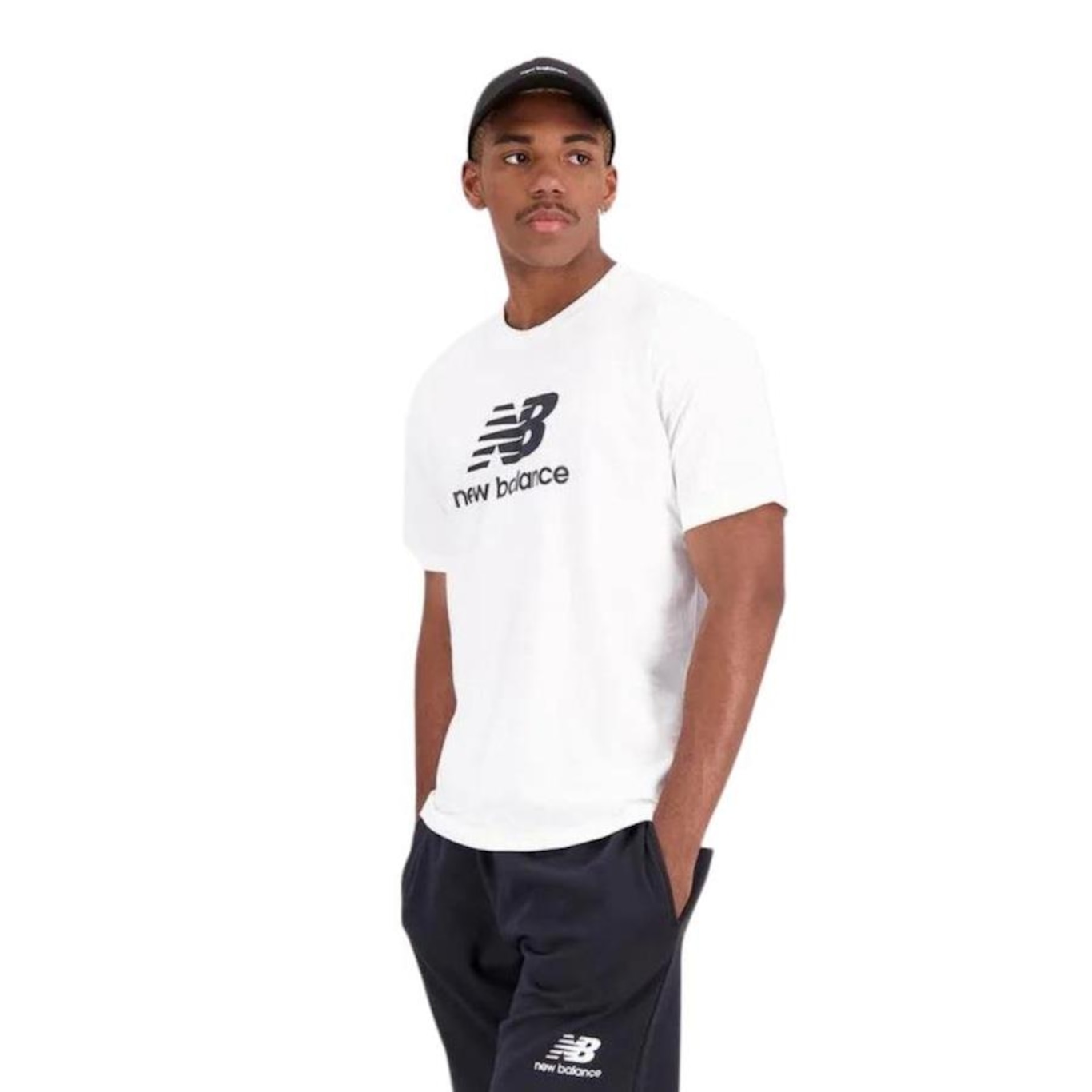 Camiseta New Balance Essentials Basic - Masculina - Foto 3