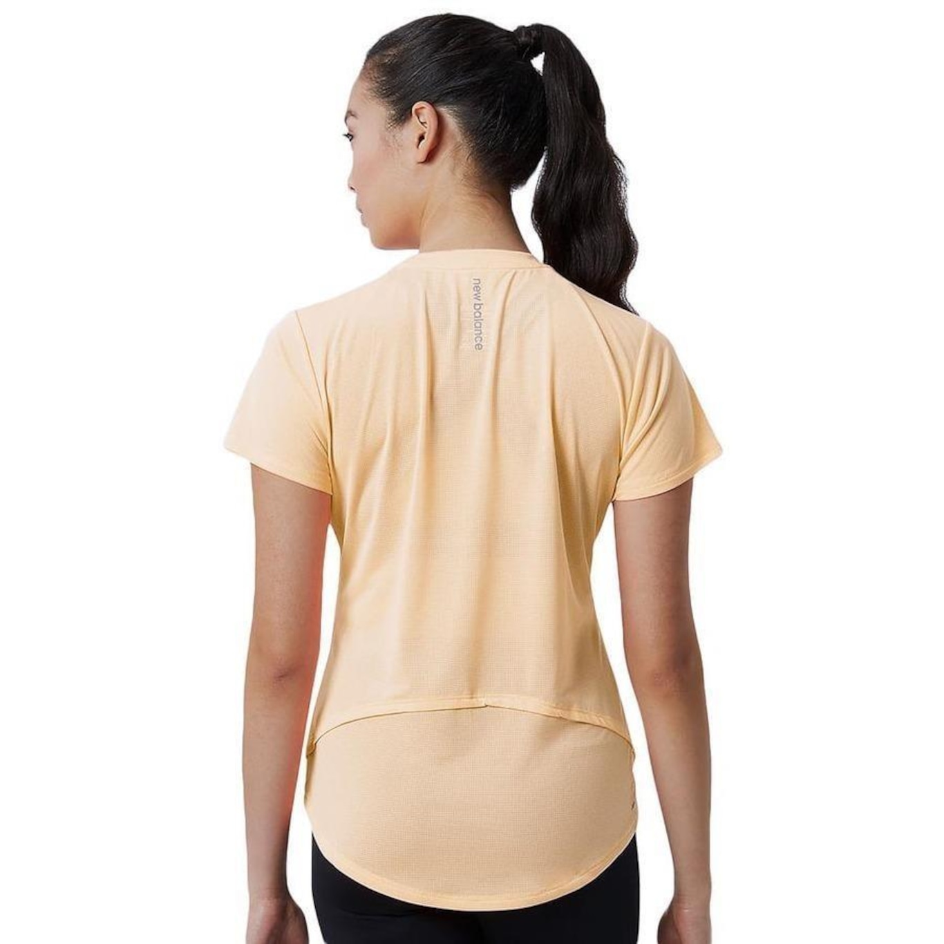 Camiseta New Balance Accelerate - Feminina - Foto 2