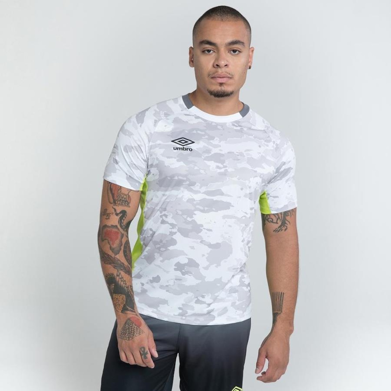 Camiseta Umbro Camuflagem - Masculina - Foto 1