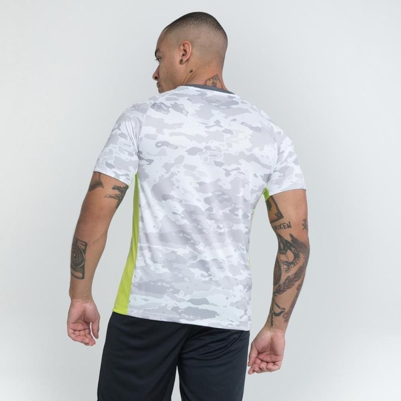 Camiseta Umbro Camuflagem - Masculina - Foto 2