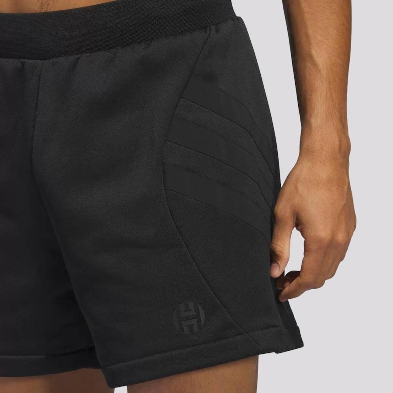 Shorts adidas Harden Travel - Masculino - Foto 2