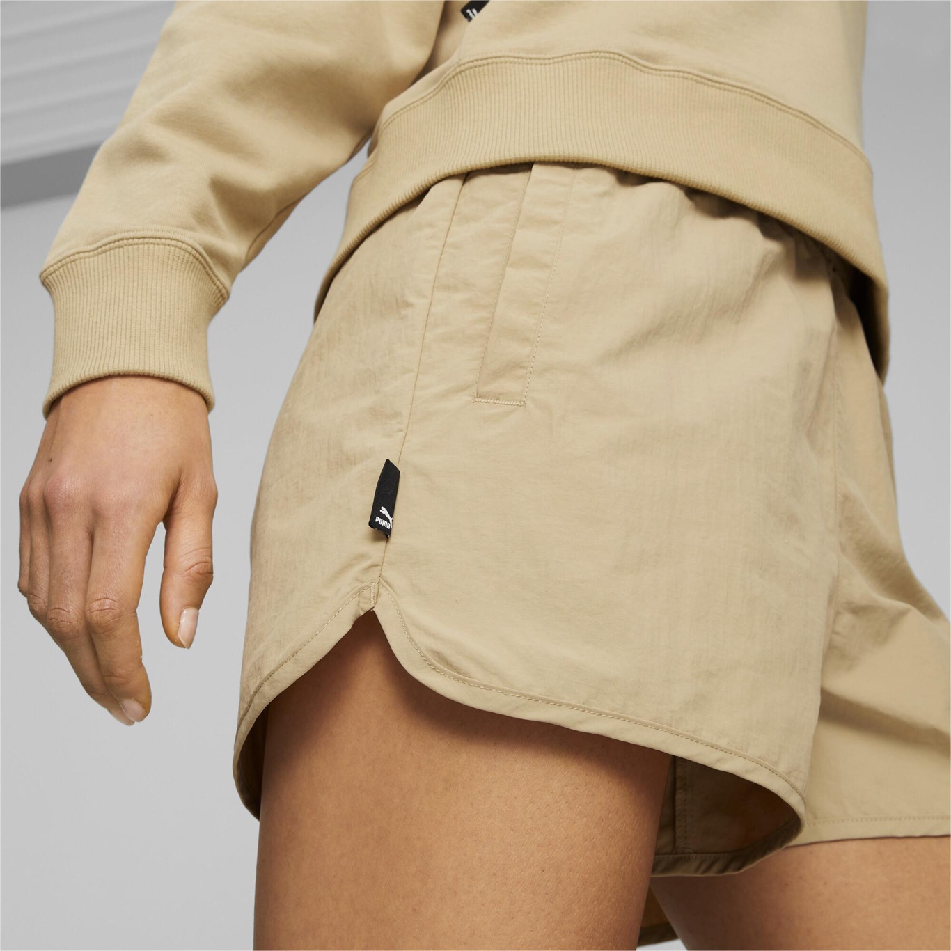 Shorts Puma Team Woven - Feminino - Foto 3