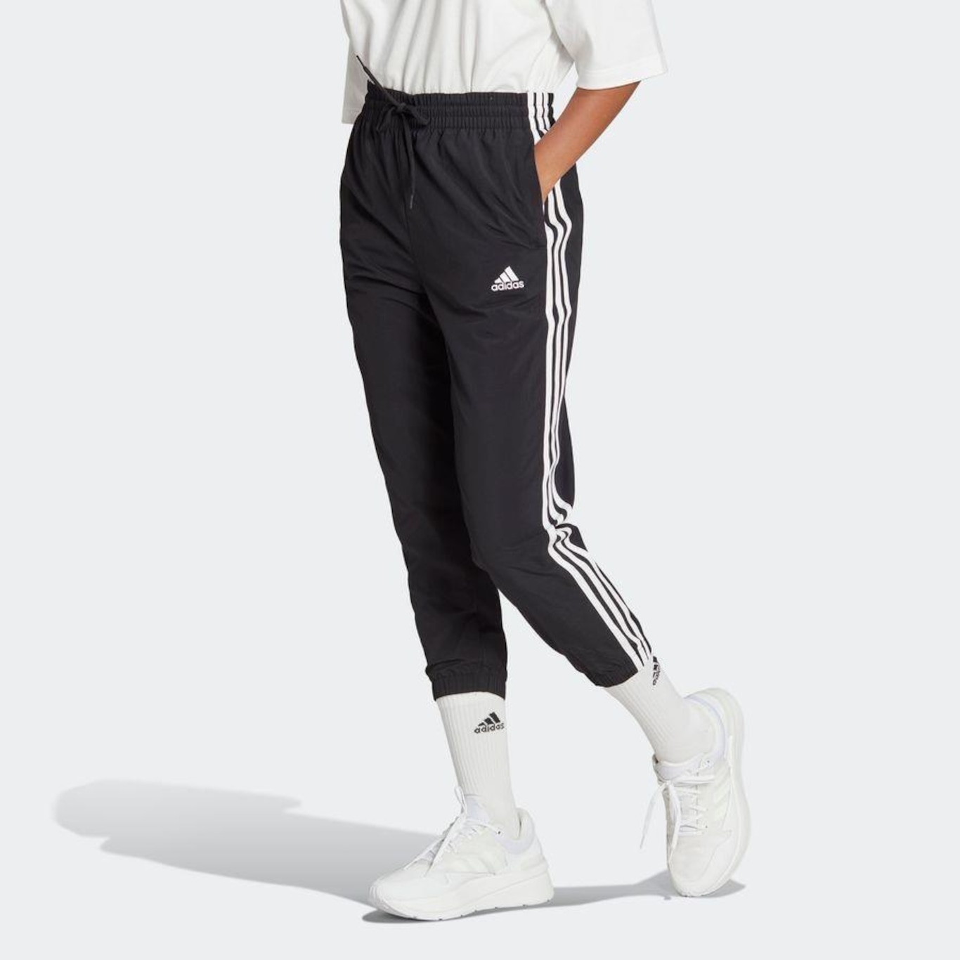 Calça adidas Malha 7/8 Essentials 3-Stripes - Feminino - Foto 2