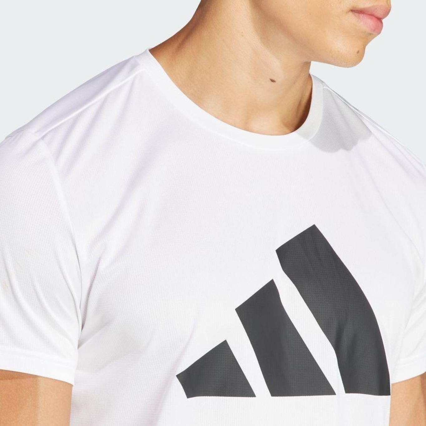 Camiseta adidas Run It Tee - Masculino - Foto 6