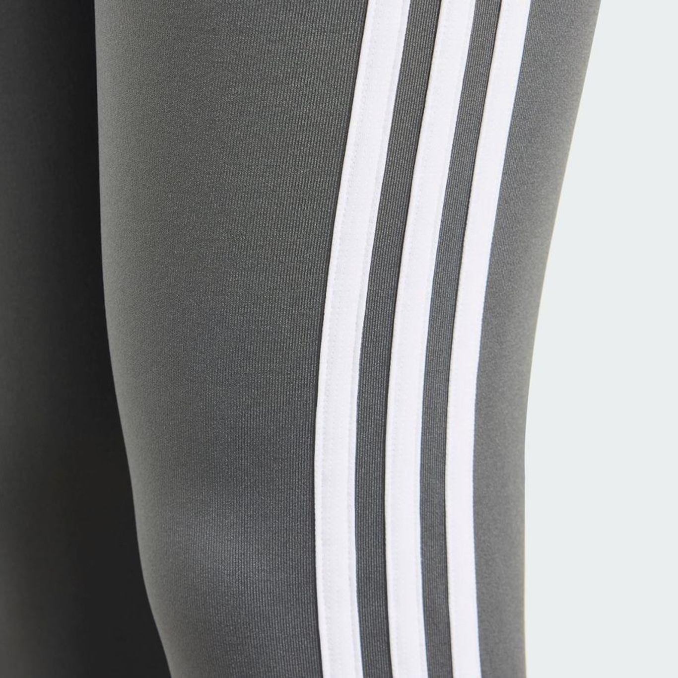 Calça Legging adidas Cintura Alta Essentials Aeroready 3-Stripes - Feminina - Foto 6