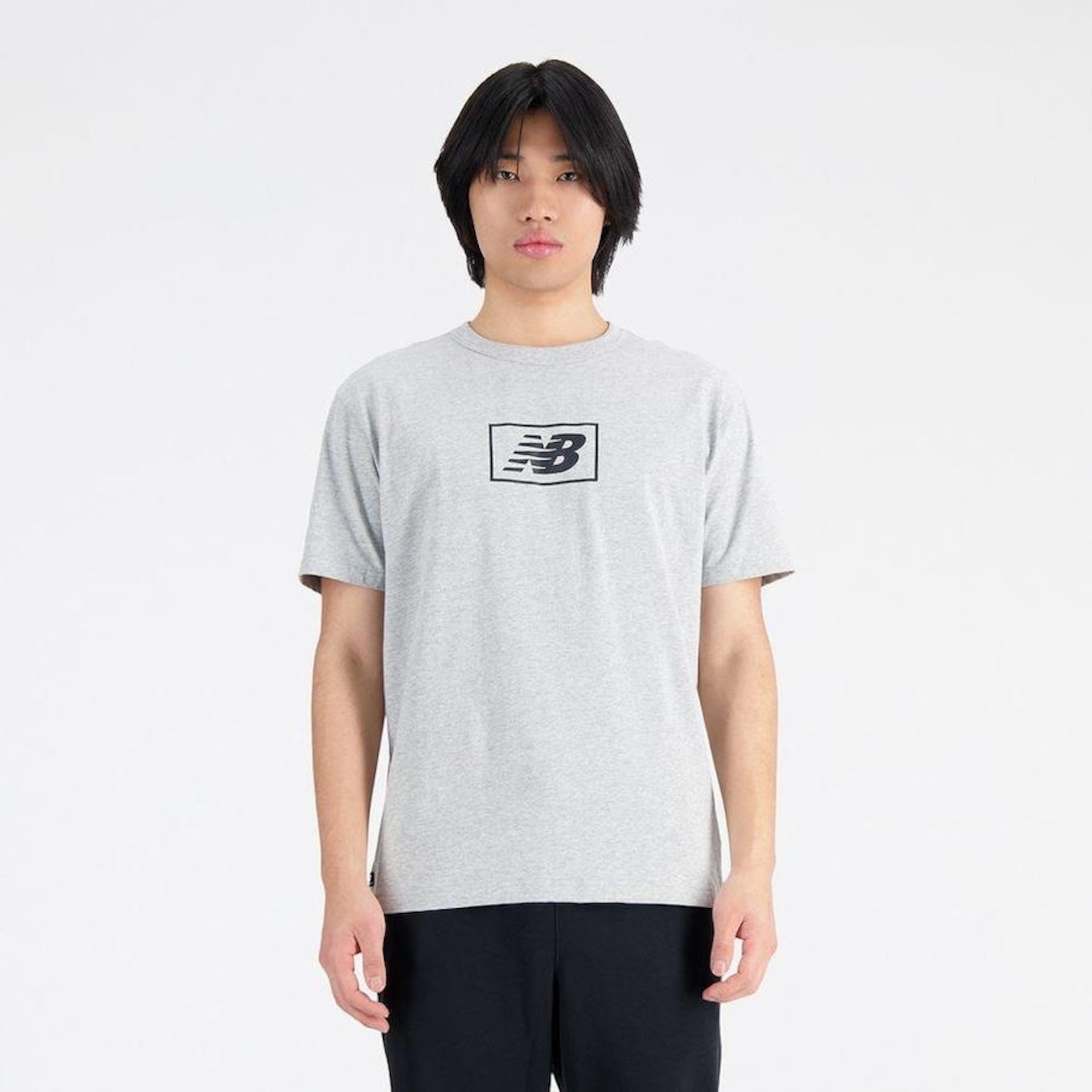 Camiseta New Balance Essentials Logo - Masculina - Foto 2