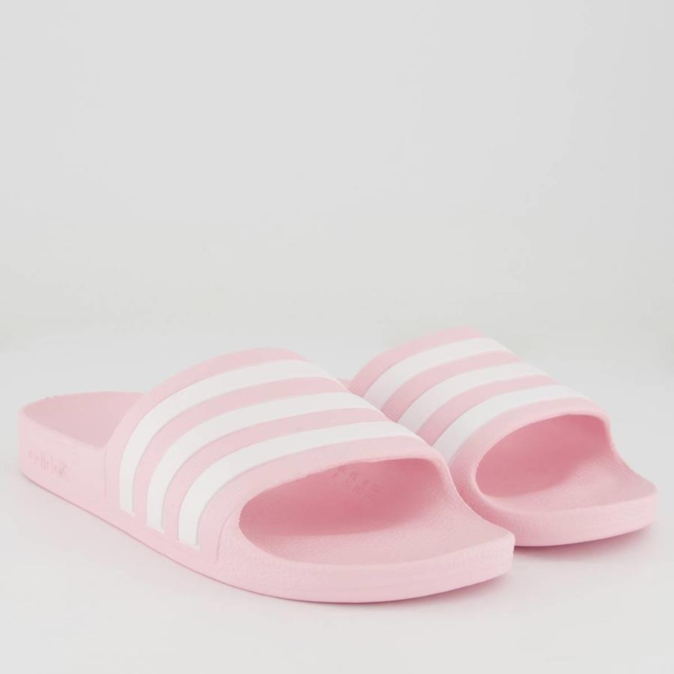 Chinelo adidas Adilette Aqua - Infantil - Foto 3