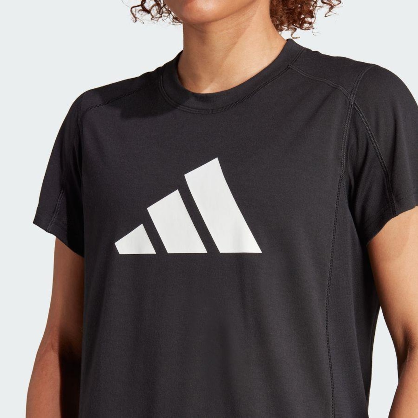 Camiseta adidas Train Essentials Big Performance Logo - Feminina - Foto 6