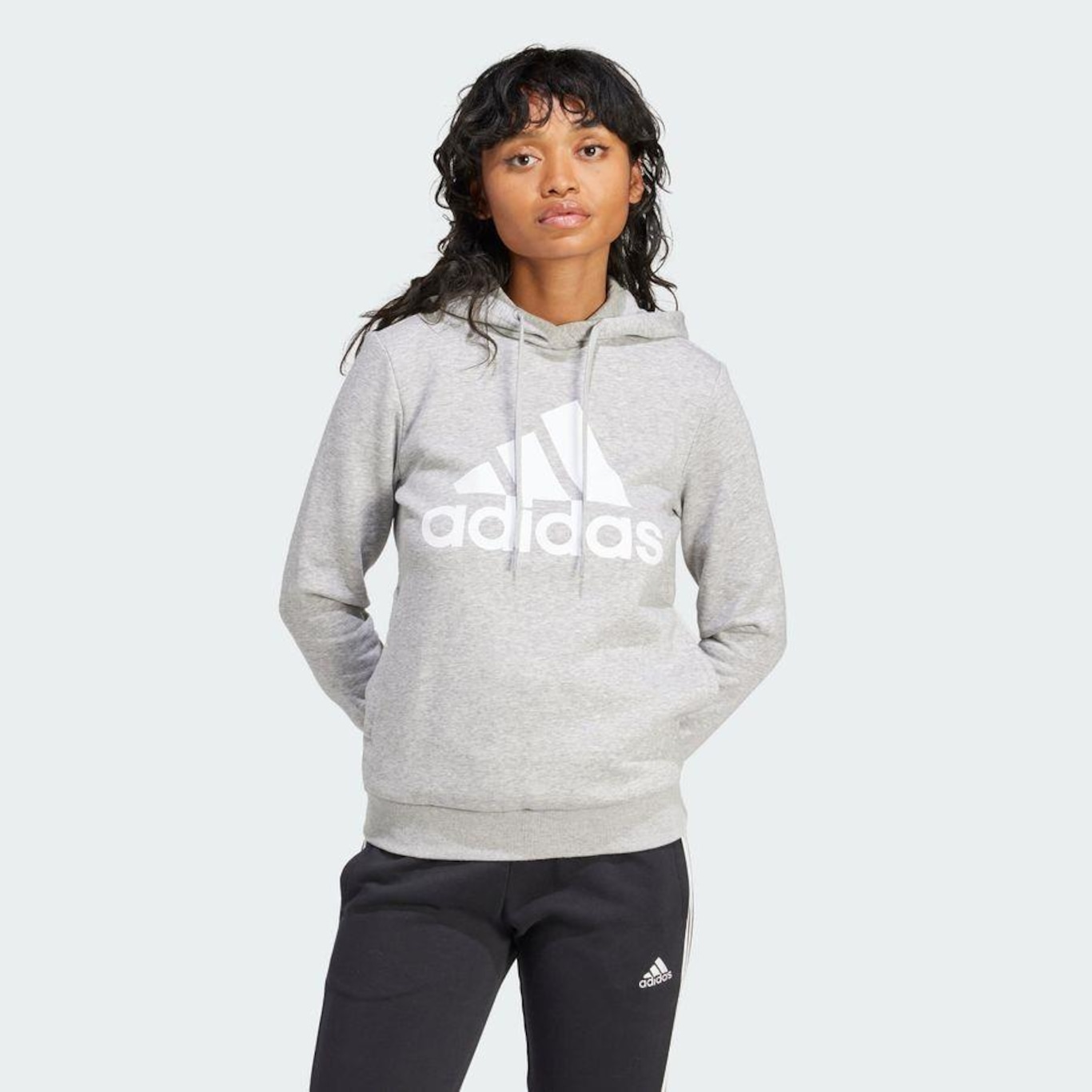 Blusão de Moletom com Capuz adidas Fleece Capuz Essentials Logo - Feminino - Foto 2