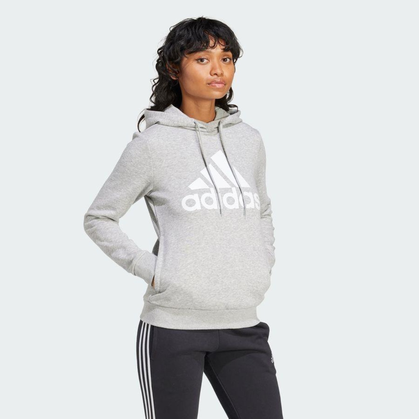 Blusão de Moletom com Capuz adidas Fleece Capuz Essentials Logo - Feminino - Foto 5