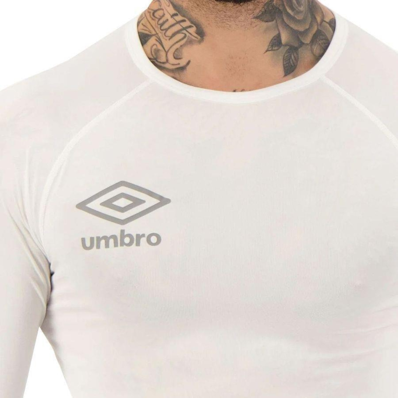 Camiseta Umbro Diamond Basic - Masculina - Foto 2