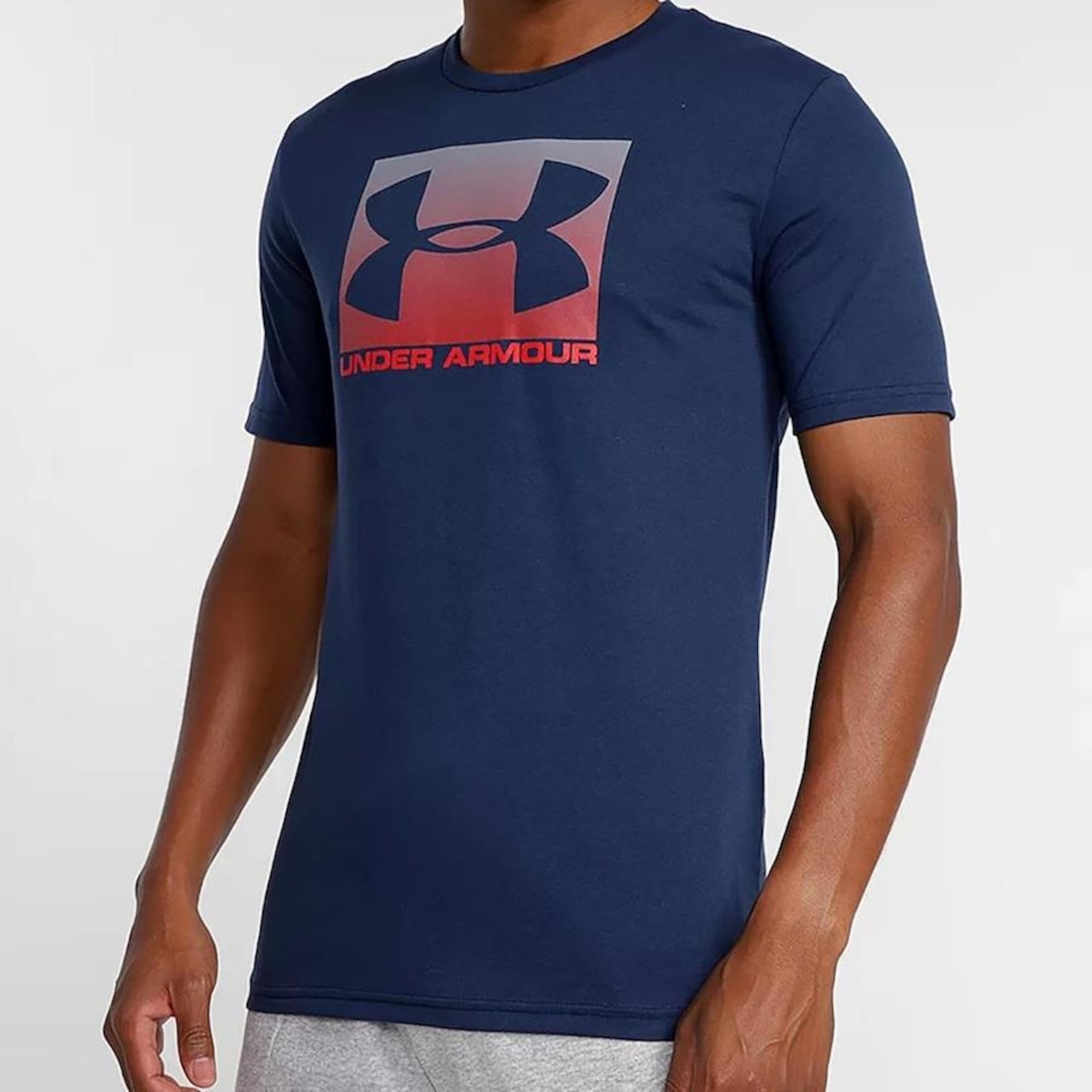 Camiseta Under Armour Boxed Sportstyle - Masculina - Foto 2