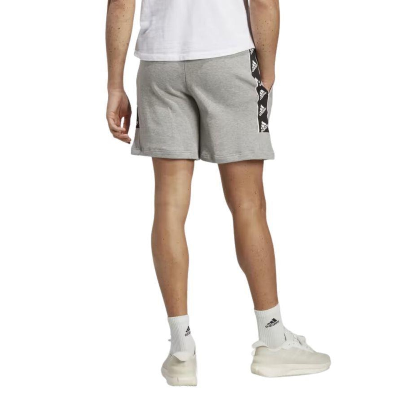 Shorts adidas Brand Love - Masculino - Foto 2