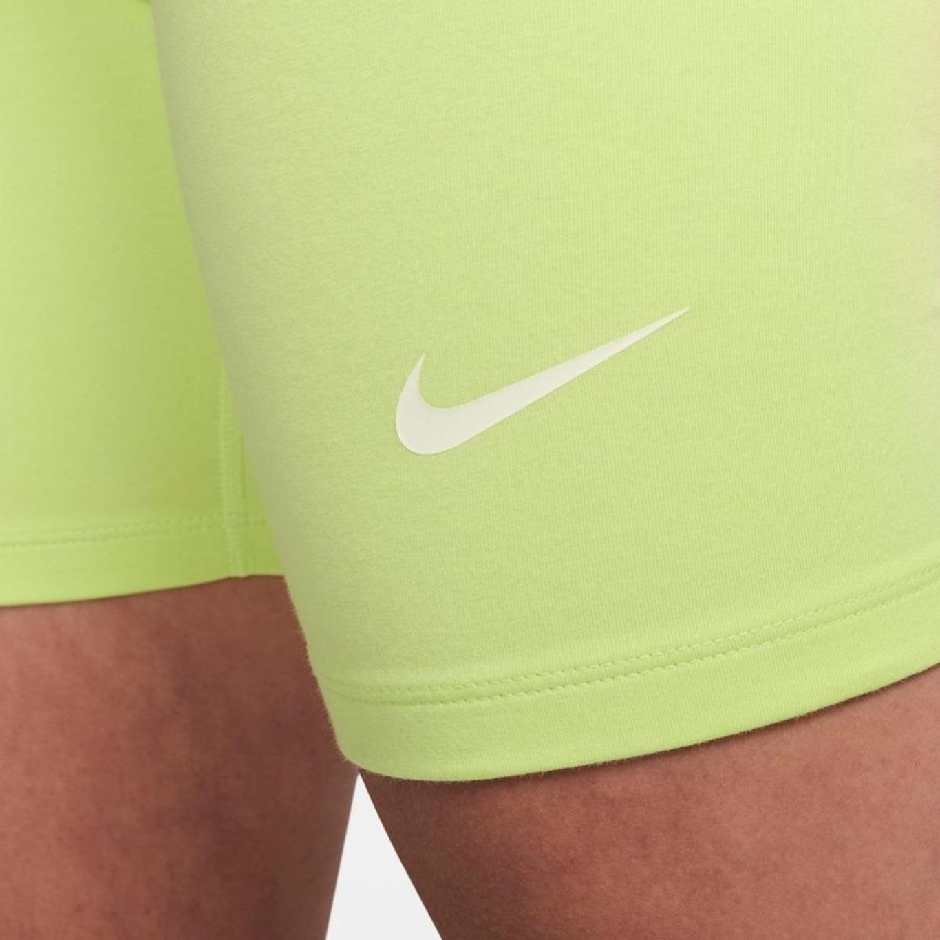 Shorts Nike Sportswear Classics - Feminino - Foto 4