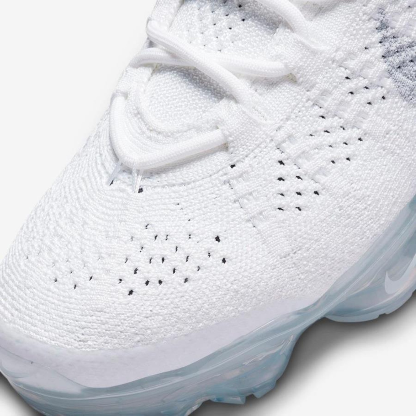 Nike air vapormax flyknit 2 hot sale all white