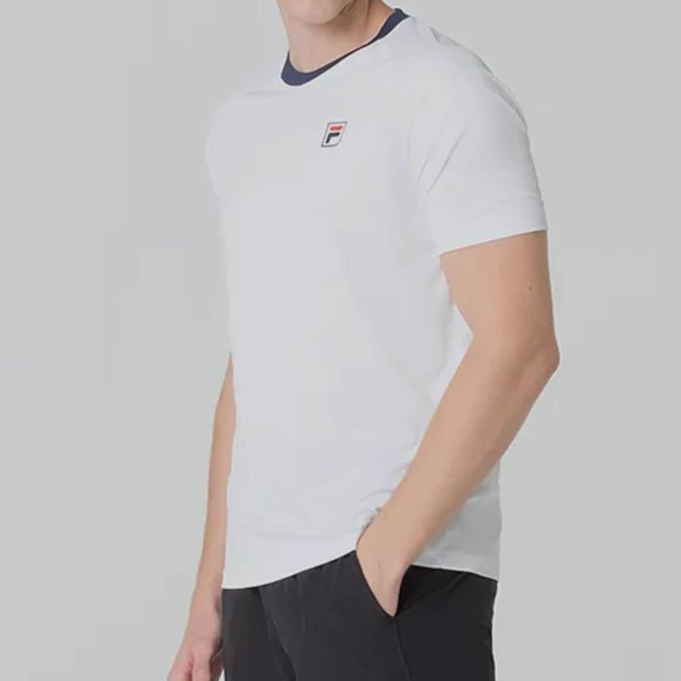 Camiseta Fila Classic II - Masculina - Foto 1