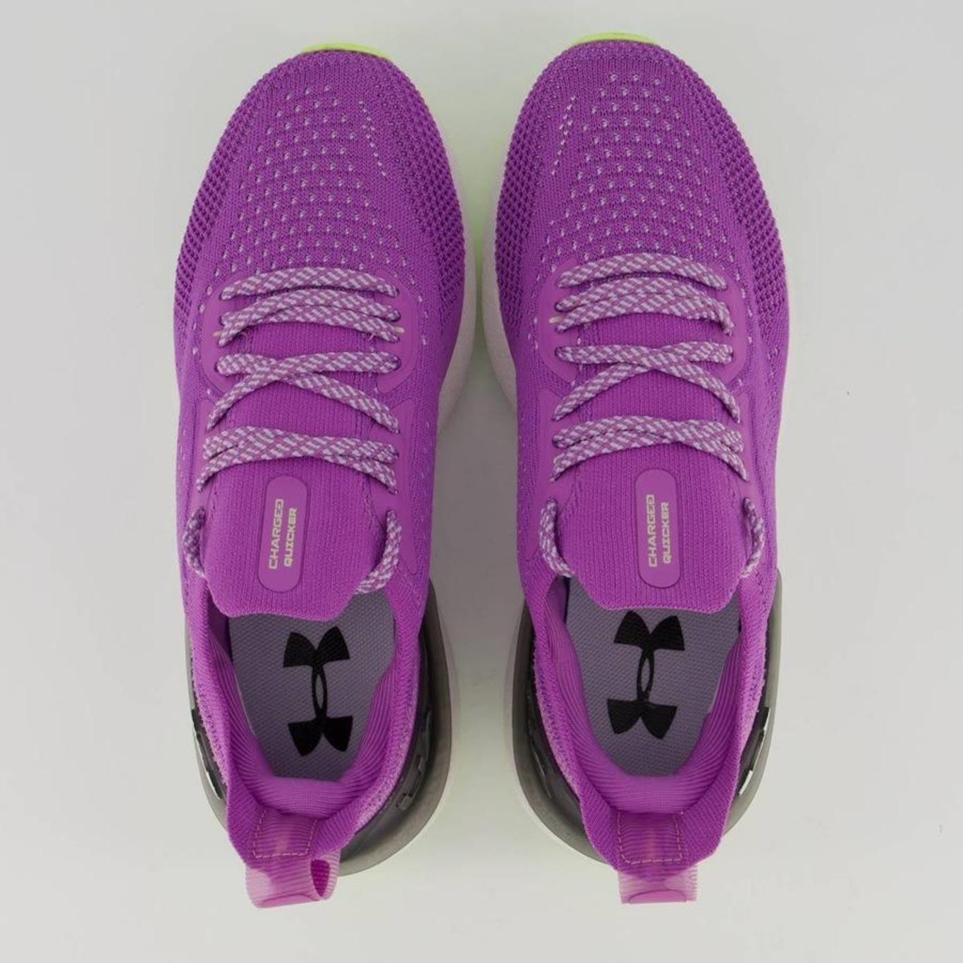 Tênis Under Armour Charged Quicker - Feminino - Foto 4