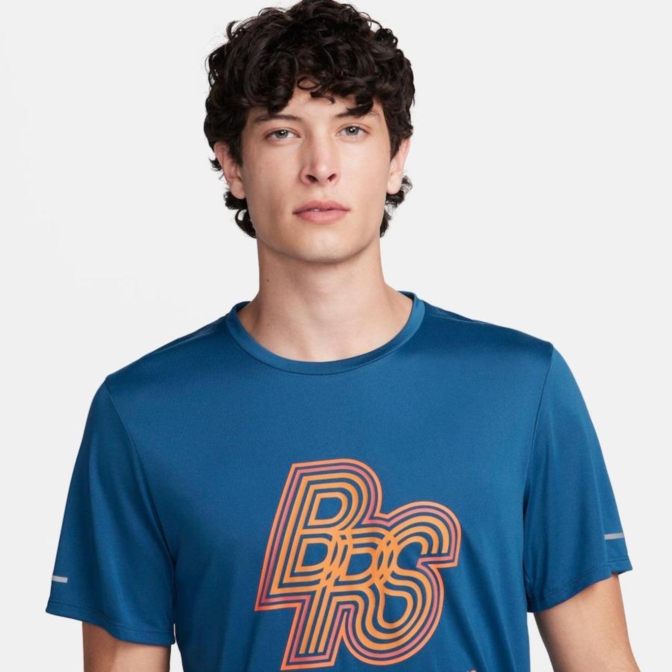 Camiseta Nike Run Energy - Masculina - Foto 3