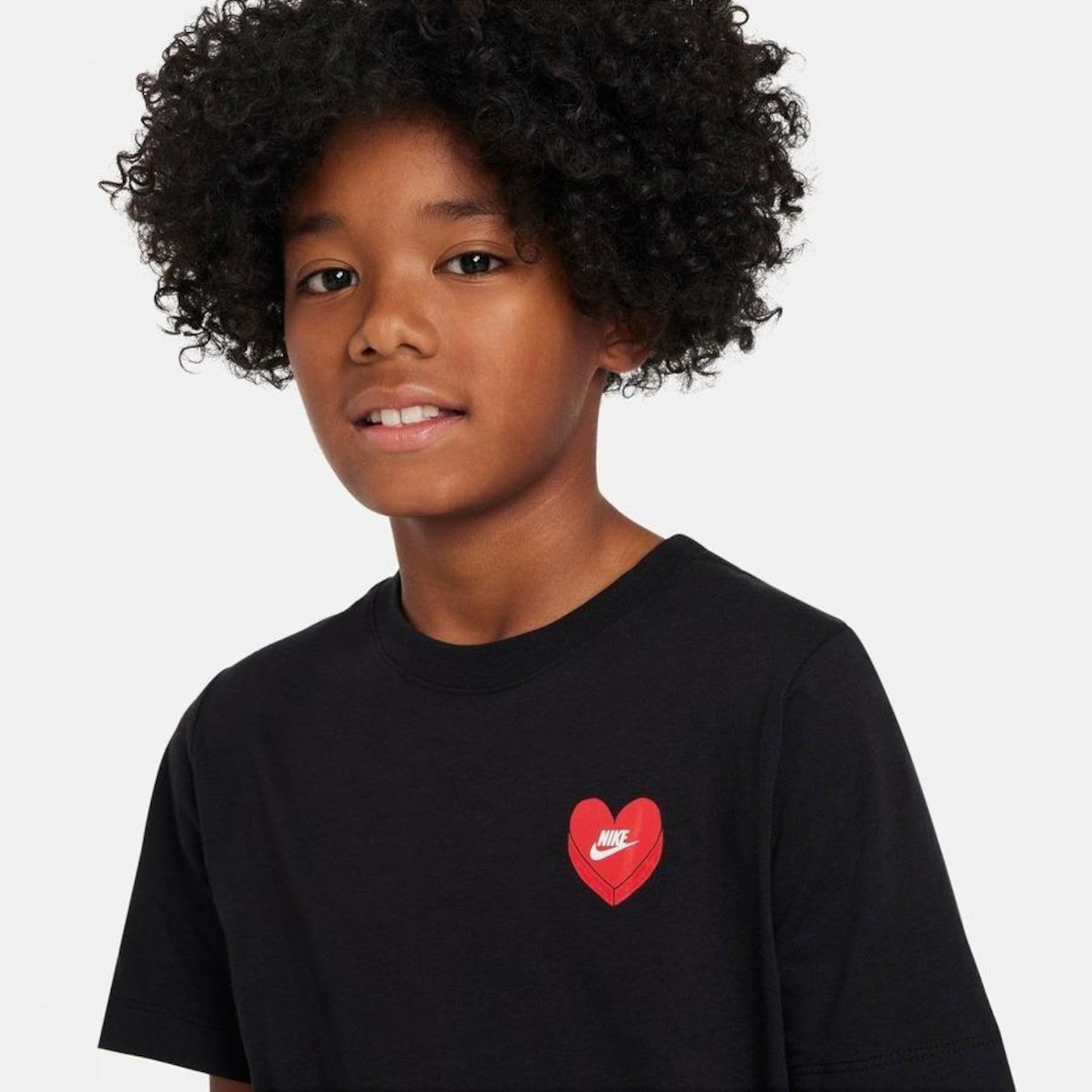 Camiseta Nike Sportswear Heart - Infantil - Foto 3