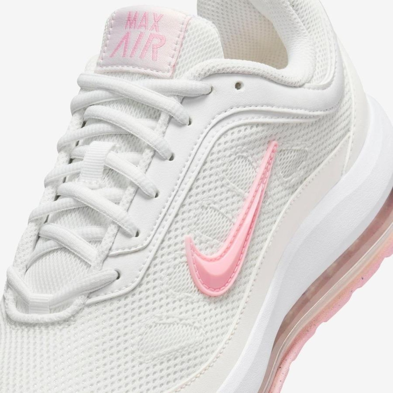 NWT Nike Women’s Air Max AP store Shoes Size: 10