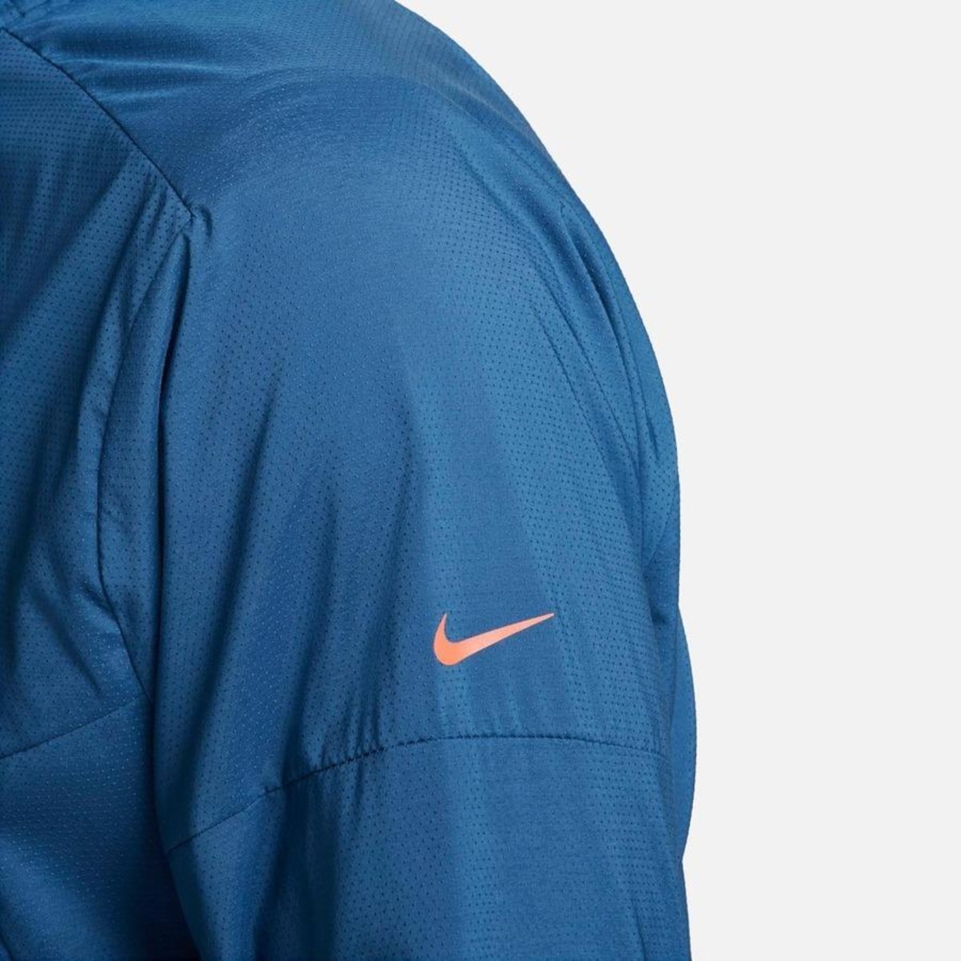 Jaqueta com Capuz Nike Run Energy Windrunner - Masculina - Foto 5