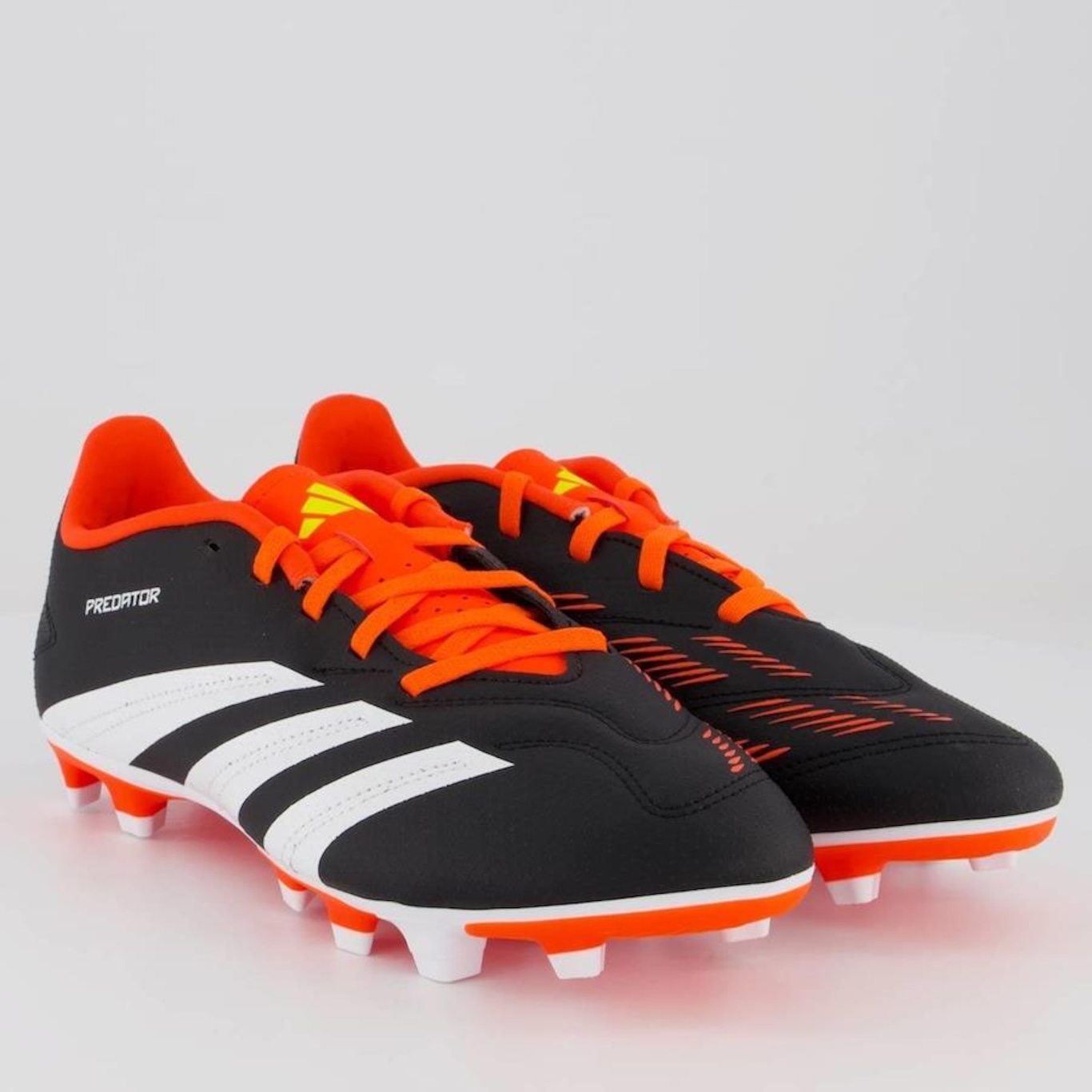 Chuteira de Campo adidas Predator 24 Club Fxg - Adulto - Foto 2