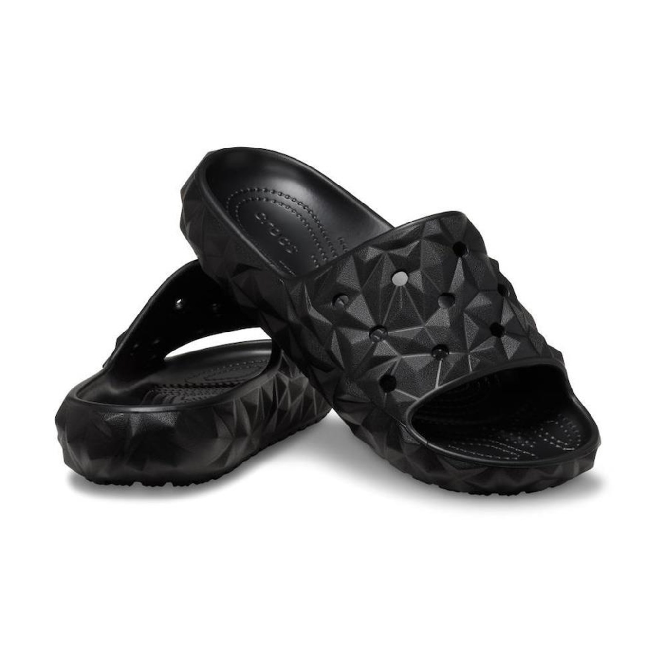 Chinelo Crocs Classic Geometric Slide V10 - Unissex - Foto 4