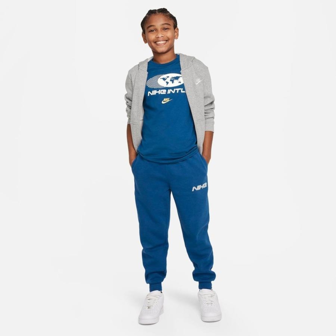 Camiseta Nike Sportswear Amplify - Infantil - Foto 4