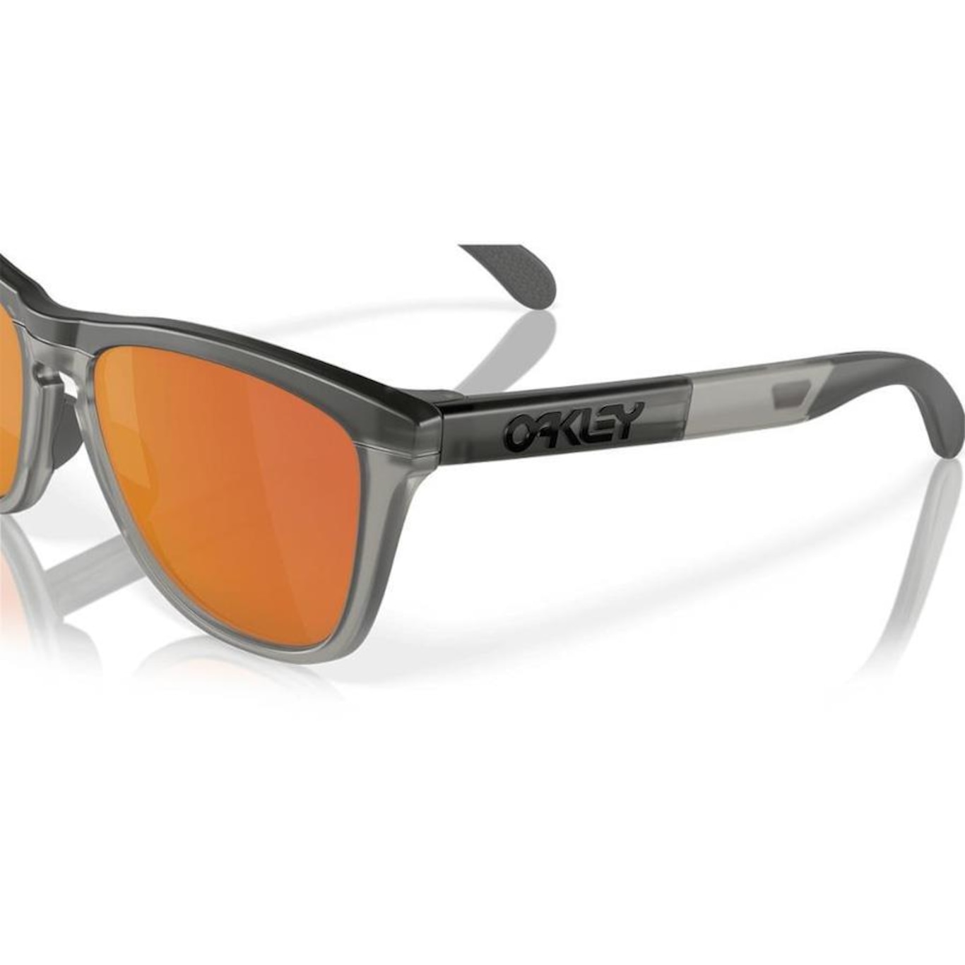 Óculos de Sol Unissex Oakley Frogskins Range Matte Grey Smoke - Foto 2