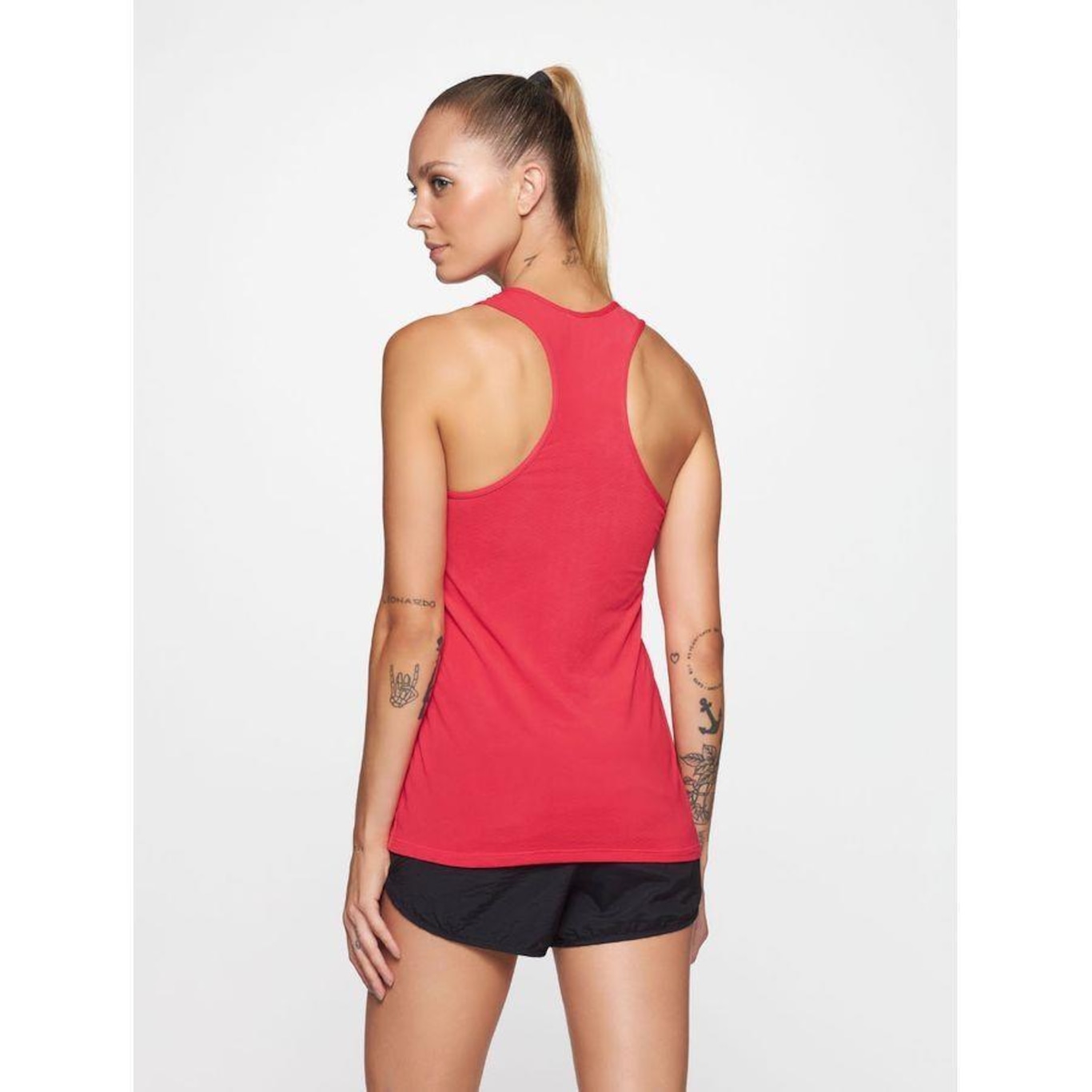 Camiseta Regata Bodyforsure Lisa Beach Sports - Feminina - Foto 2