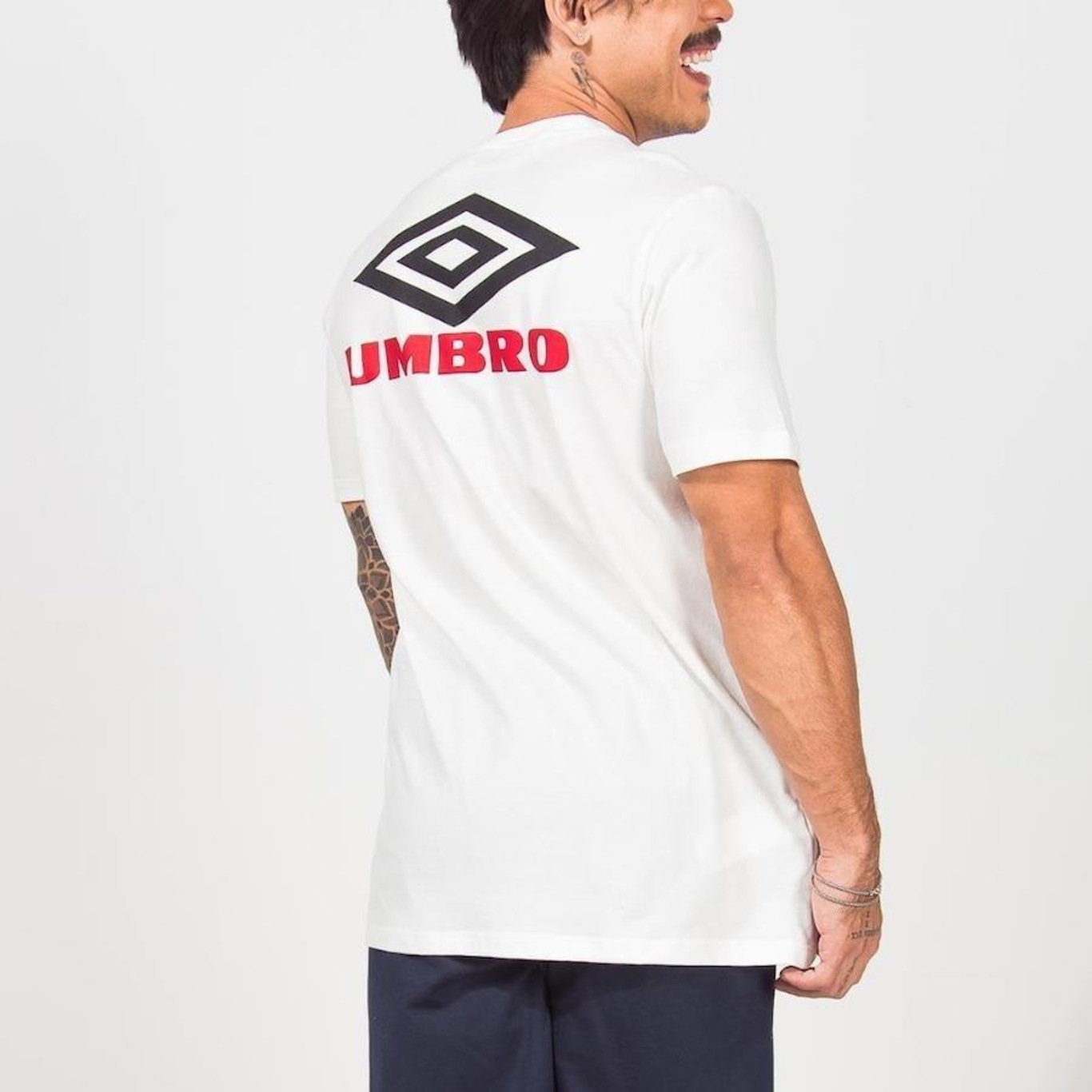 Camiseta Umbro Diamond Duo - Masculina - Foto 4